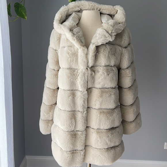 BCBGMAXAZRIA Charcoal Faux Fur Hooded Coat Size S - Picture 12 of 13